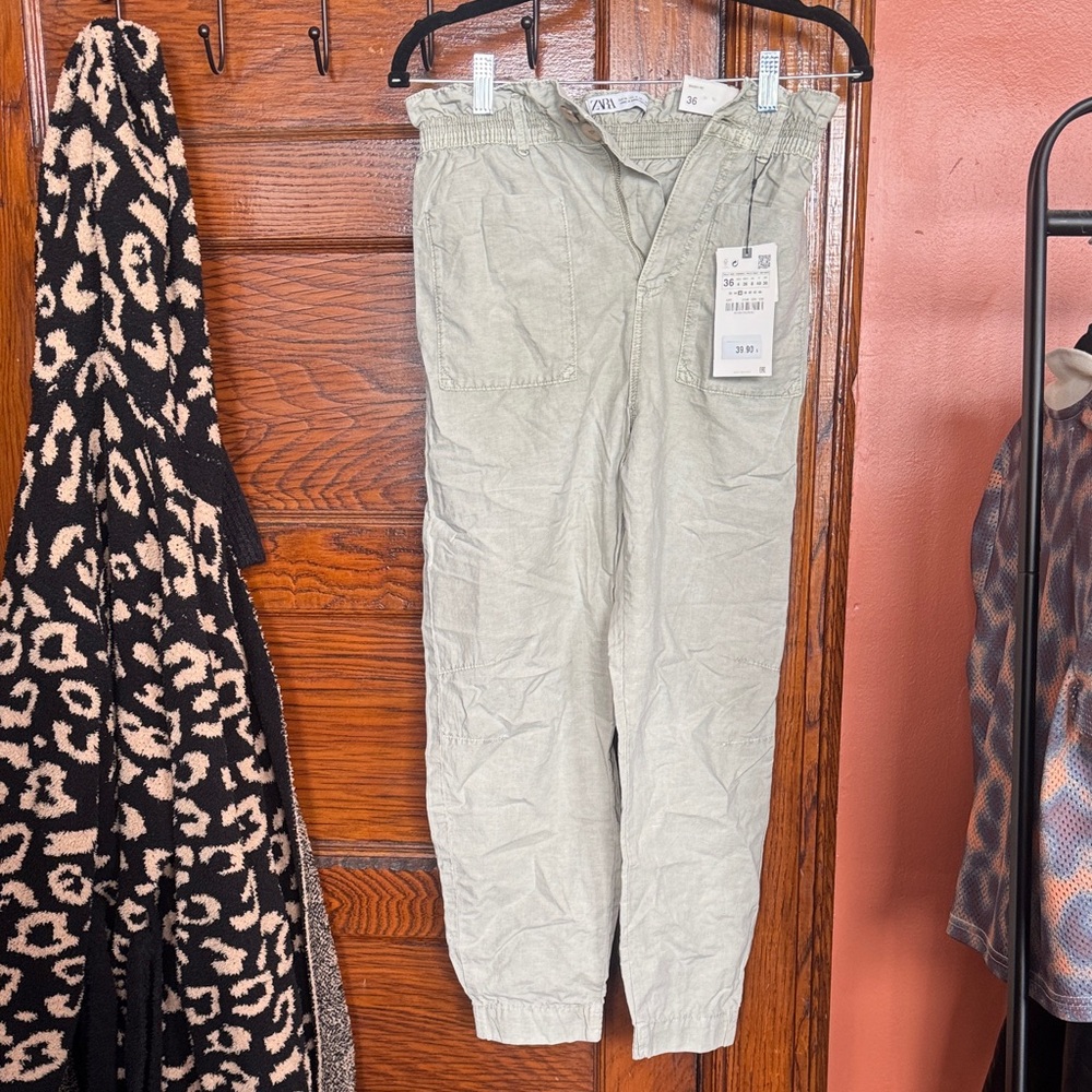 Zara Women's Sage Joggers